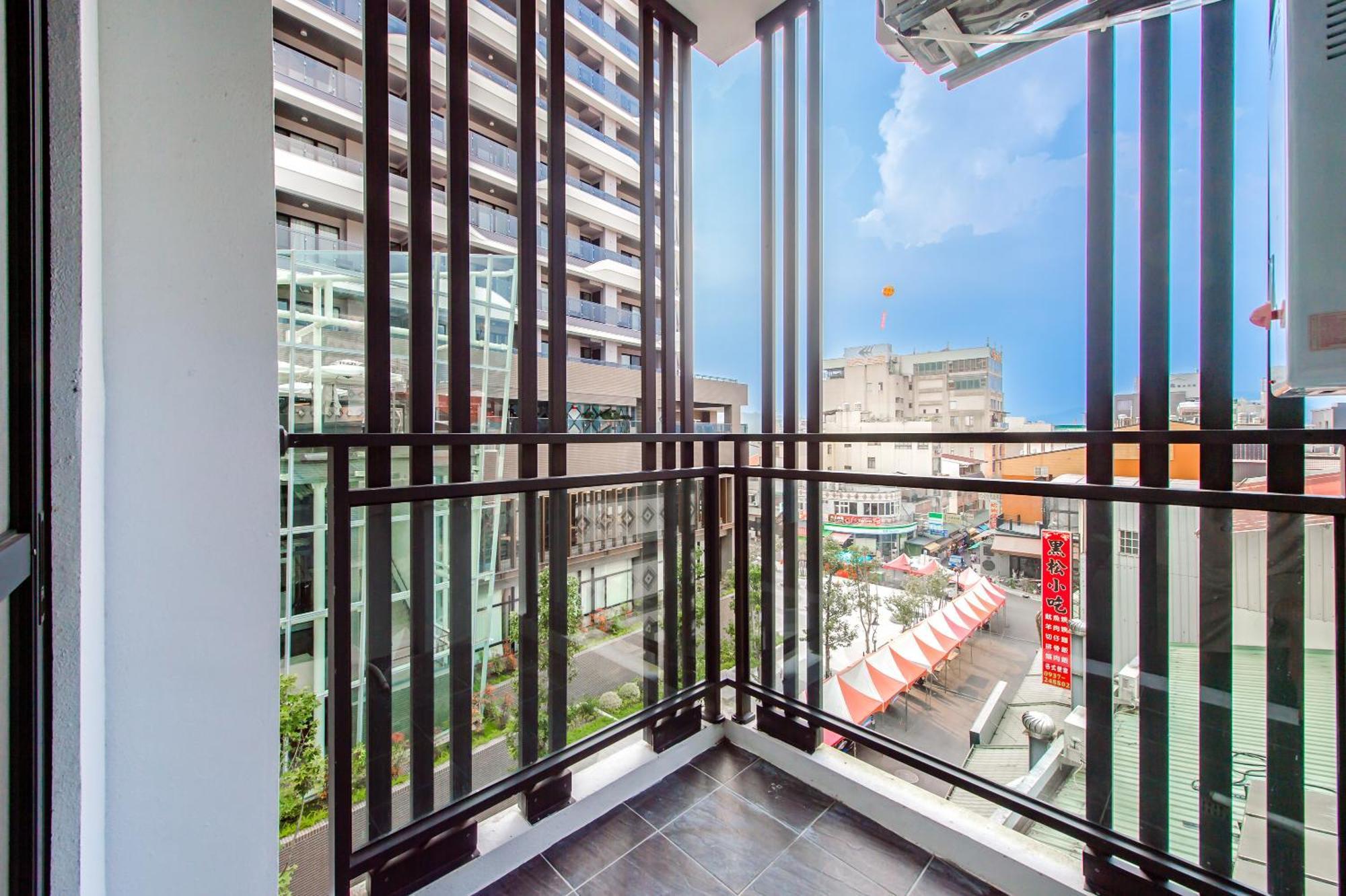 Sun And Moon Splendor Apartment Yuchi Exterior photo