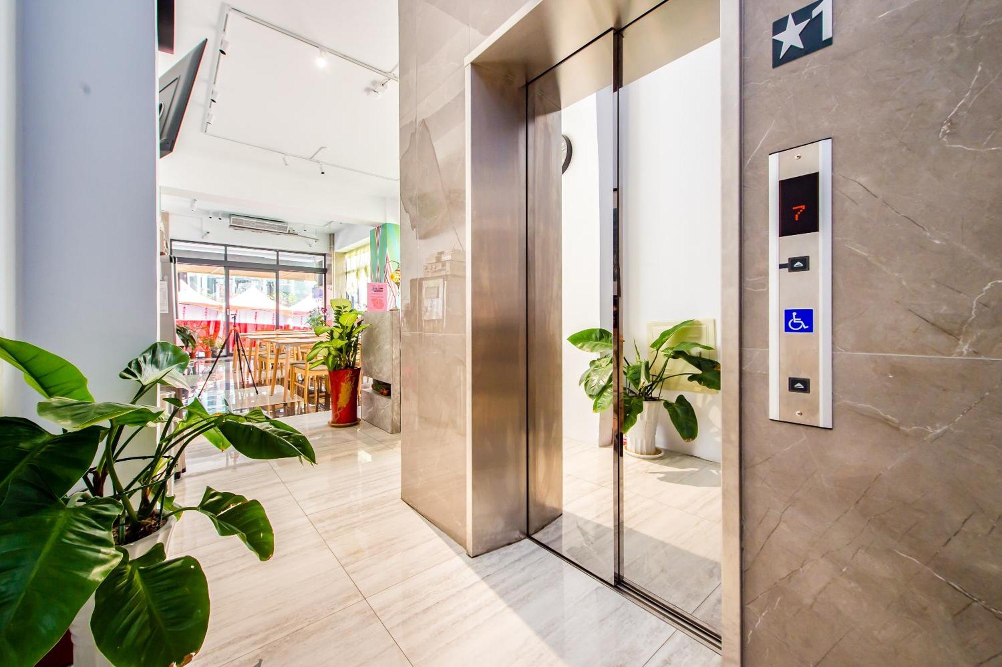 Sun And Moon Splendor Apartment Yuchi Exterior photo